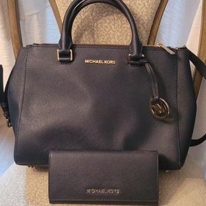 Michael Kors Large Tote and Wallet